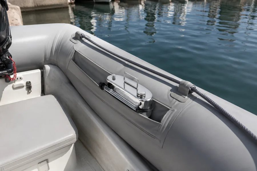 3L Mini Horizontal Can in use: Marine tenders